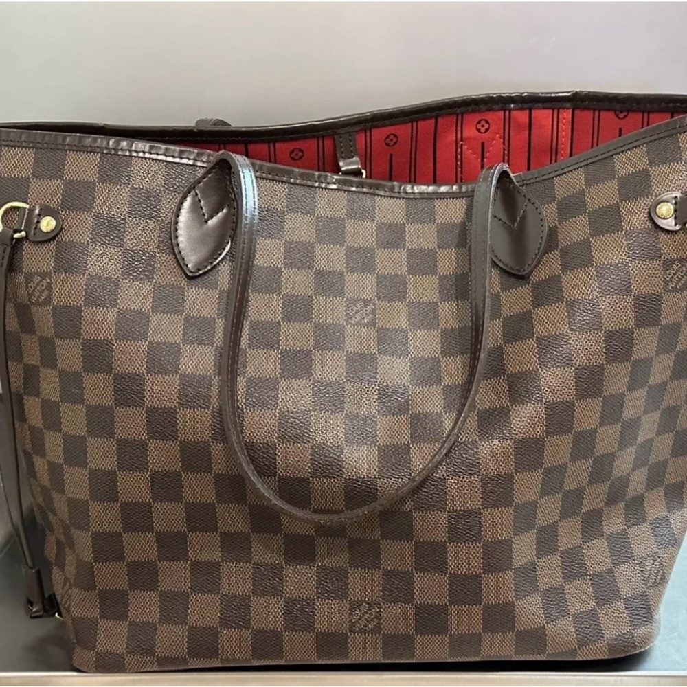 Pre-owned/loved Louis Vuitton Neverfull in Damier Ebene pattern